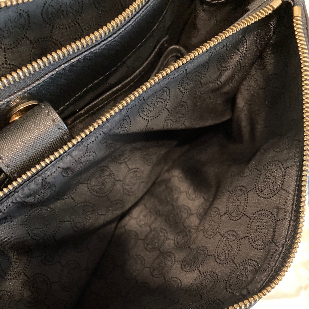 Michael Kors Sutton Handbag - Picture 6 of 8